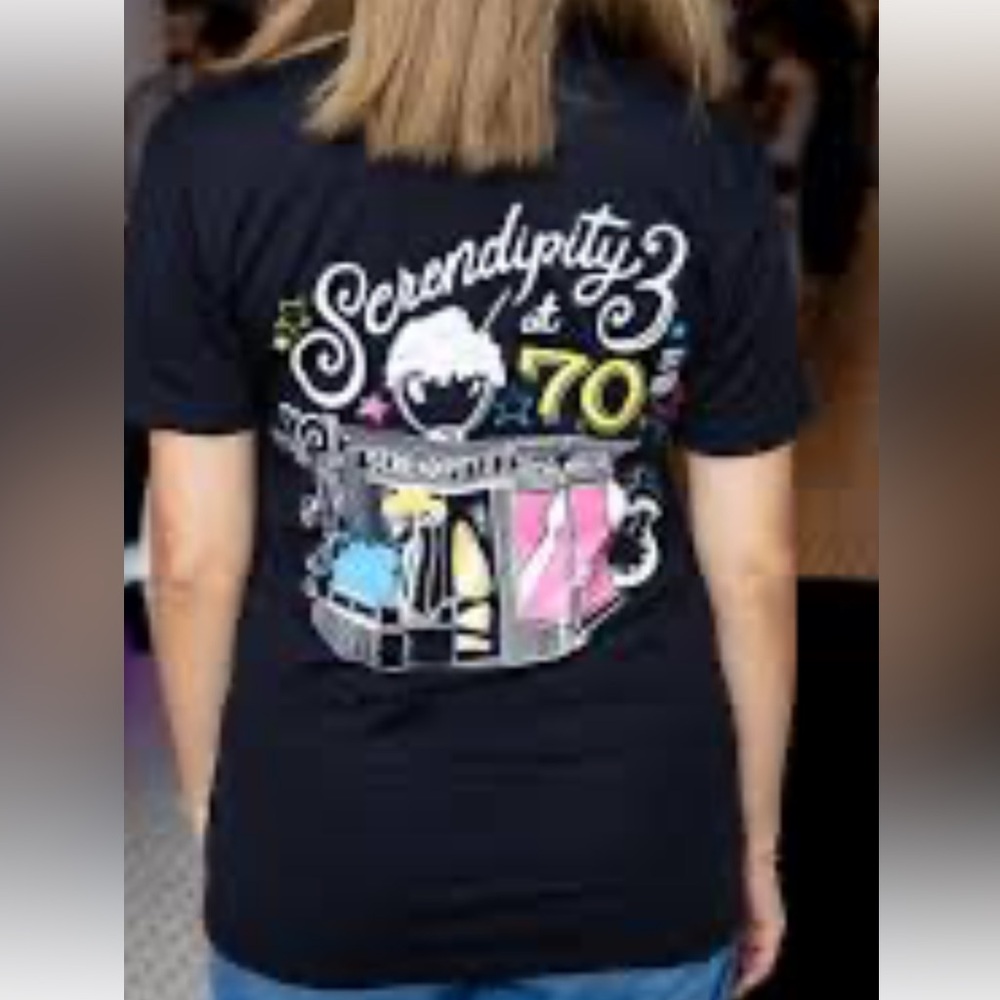 Serendipity 3 NYC 70th anniversary souvenir Shortsleeve Tshirt size Large